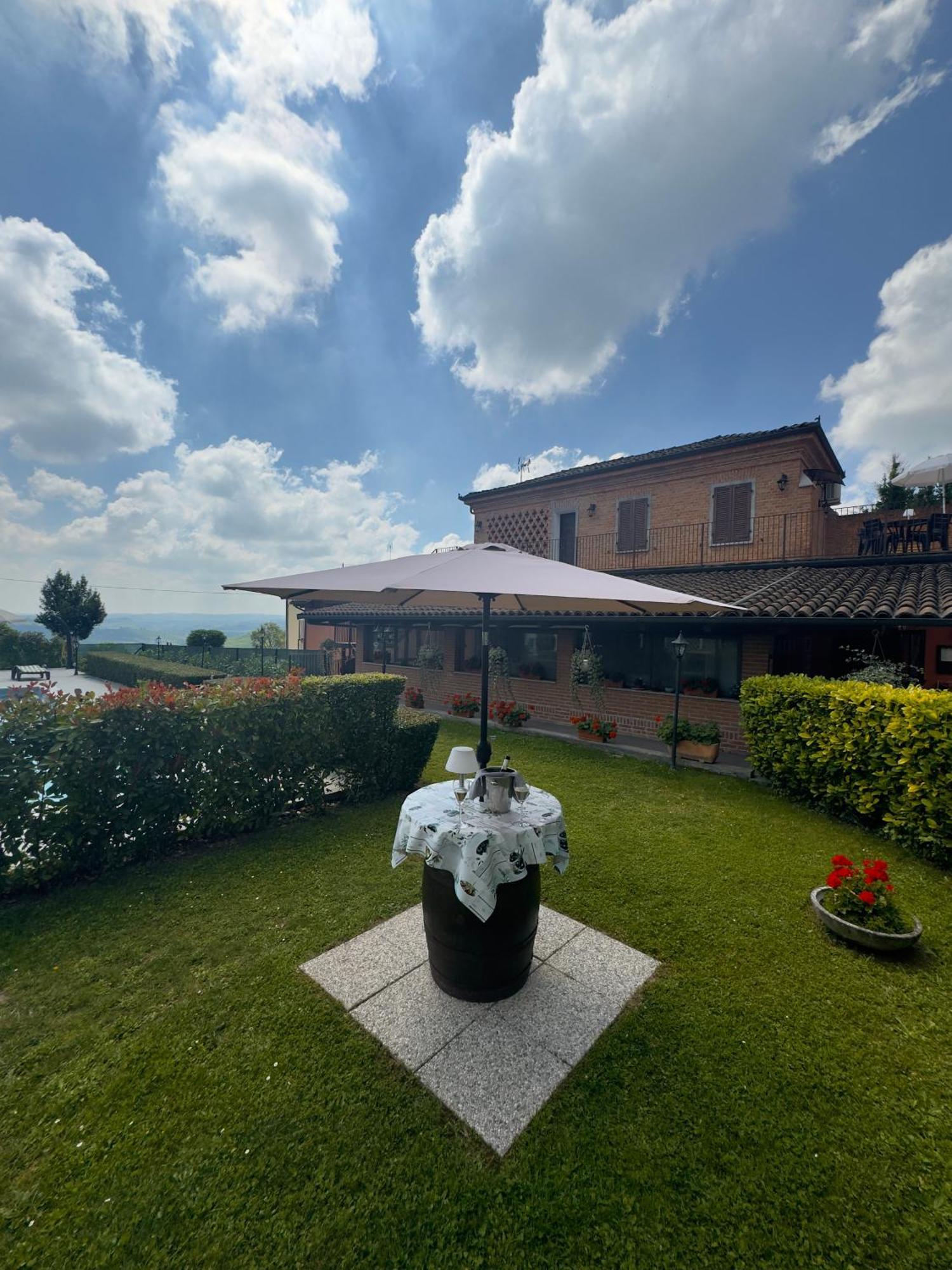 Locanda Osteria La Milonga Agliano Terme Εξωτερικό φωτογραφία